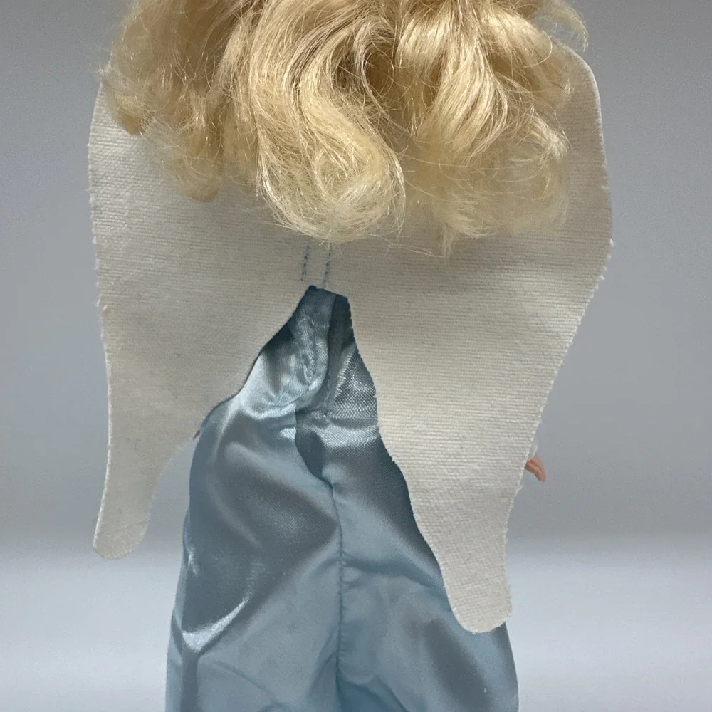 2006 Holiday Angel Barbie J0590 Mattel Blonde Doll Original Dress Wings